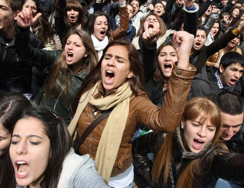 Öğrencilerin Taksim'de YGS isyanı!