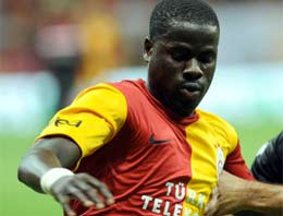 Galatasaray Eboue'ye kavuşuyor