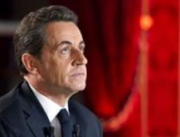 Sarkozy'e soykırım yasası şoku