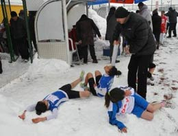 Dondurucu hava öğrencileri bayılttı